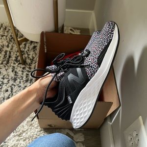 New Balance Roav Sneakers